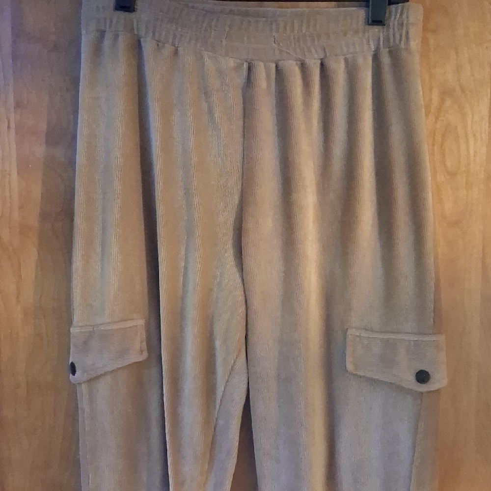 MAY PINK Corduroy Sweat Pants.